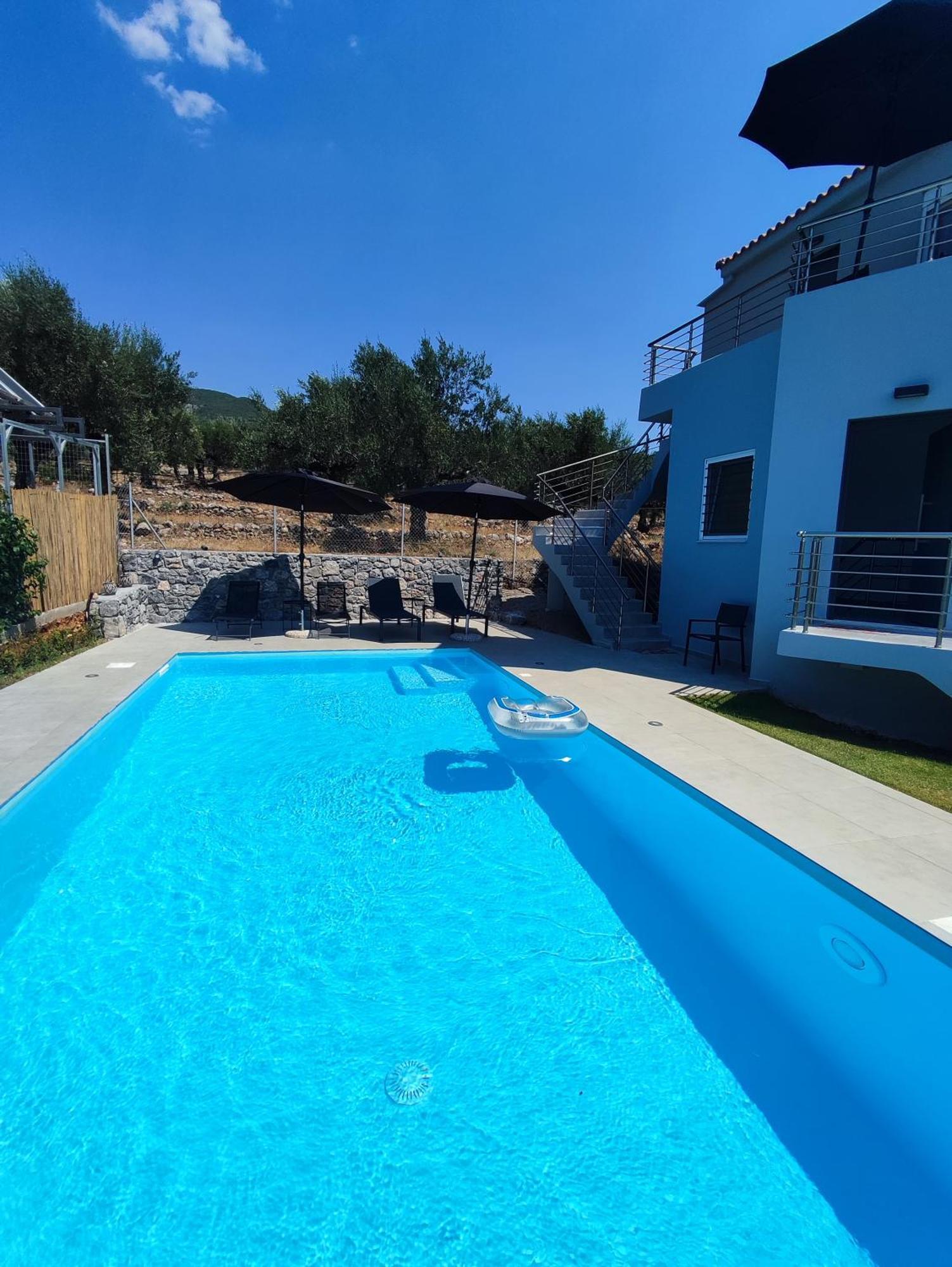 Evilenia Luxury Apartments Kalamata Exterior foto